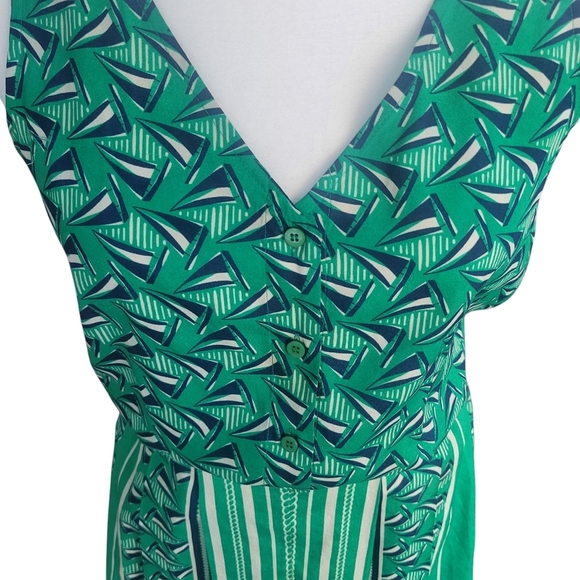 Collective Concepts Chic Green Patterned Sleeveless Dress - Picture 3 of 8